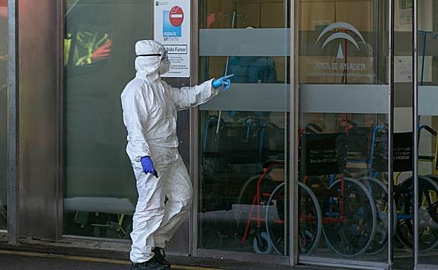 Granada mantiene activos dos brotes de Covid-19 con 23 infectados