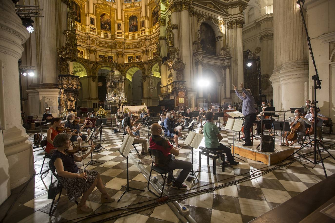 Fotos: Un &#039;Réquiem&#039; esperanzado abre hoy el Festival de Música y Danza de Granada