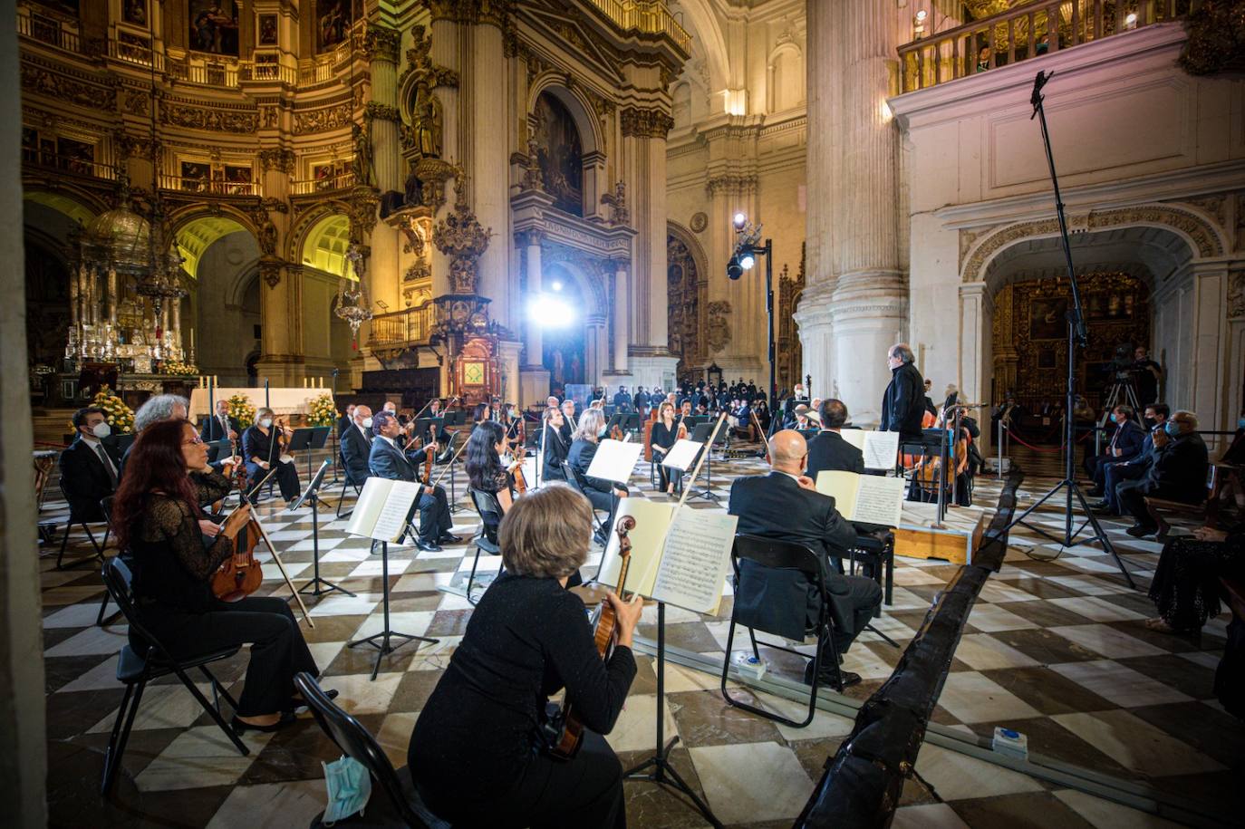 El Festival de Música y Danza se abre con el 'Réquiem' de Mozart en un concierto que muestra la 'nueva normalidad' cultural