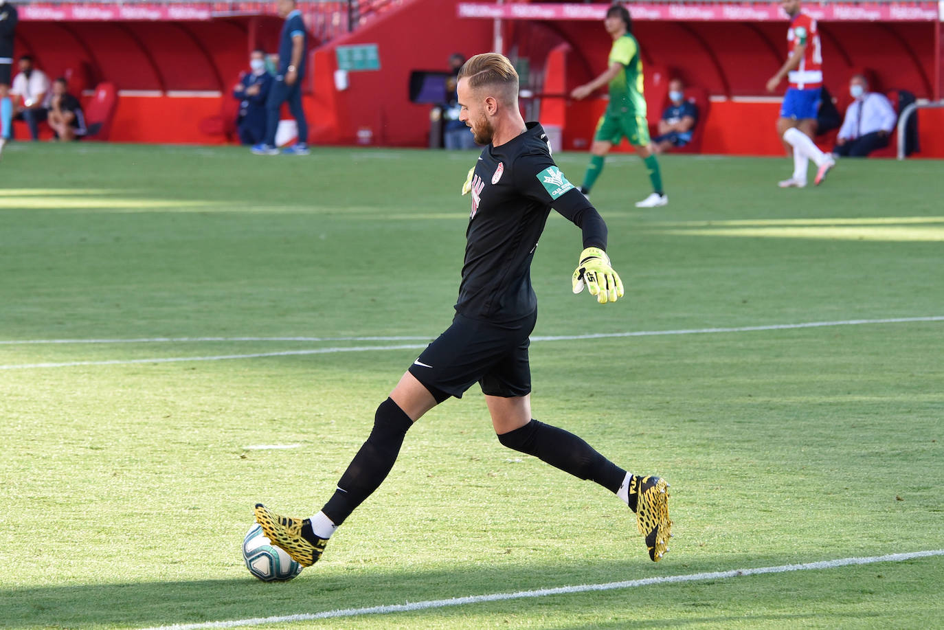 Los de Diego Martínez alcanzarían su primer gran objetivo a falta de seis jornadas