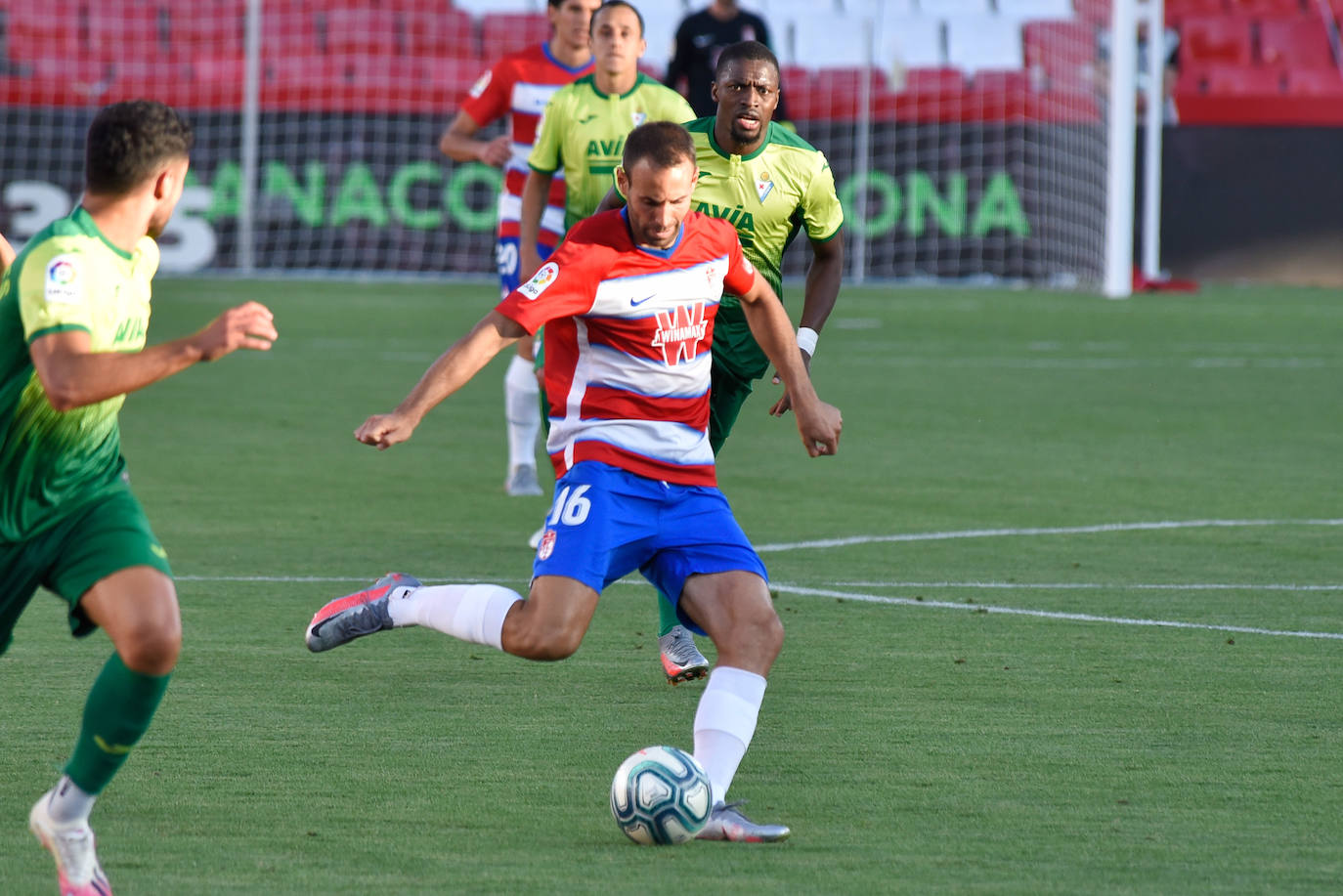 Los de Diego Martínez alcanzarían su primer gran objetivo a falta de seis jornadas