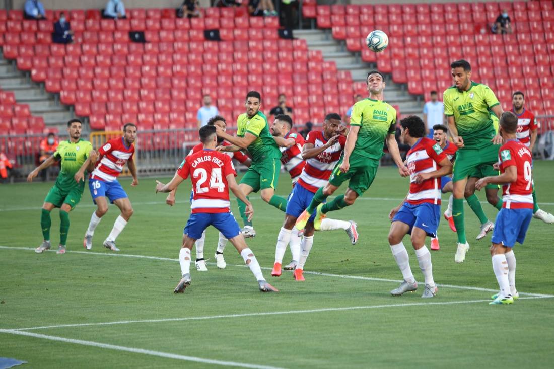 Los de Diego Martínez alcanzarían su primer gran objetivo a falta de seis jornadas