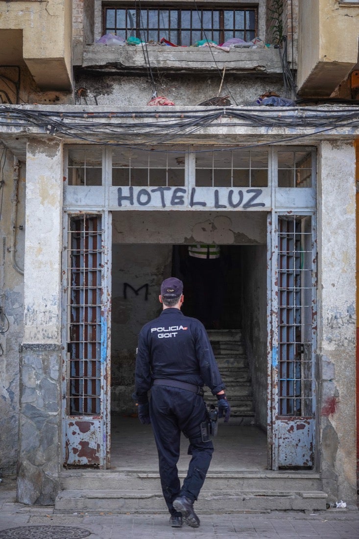 Policía Nacional ha registrado 36 viviendas y ha encontrado centenares de plantas de marihuana