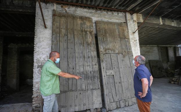 Visita. Recorremos con Cecilio Madero y Manuel Moral algunos de los rincones más emblemáticos de Fajalauza. 