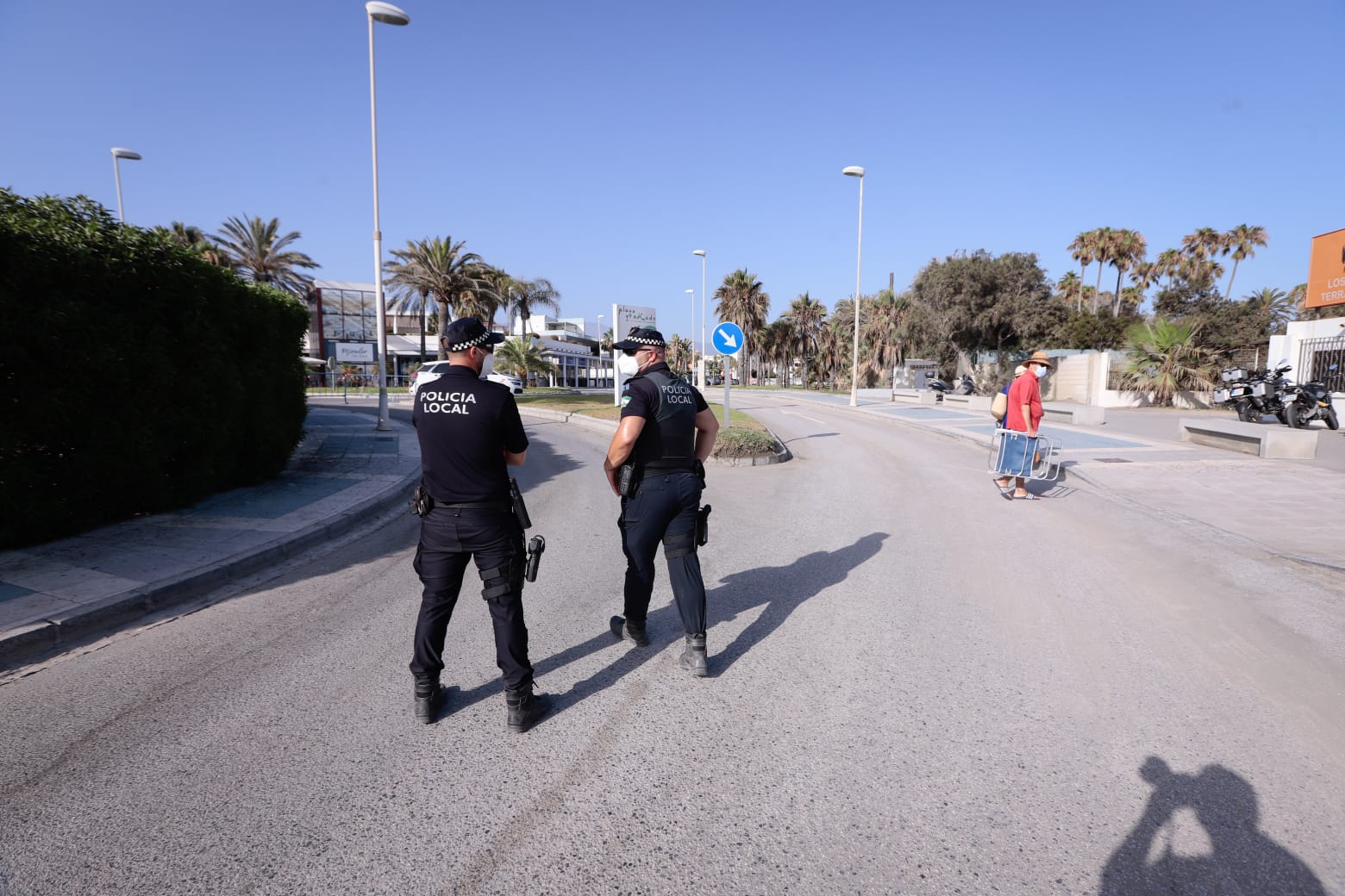 El exceso de aforo ha obligado a cerrar esta tradicional playa motrilena 