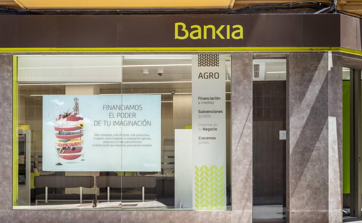 Bankia lanza una red de 380 oficinas especializadas en el negocio agro