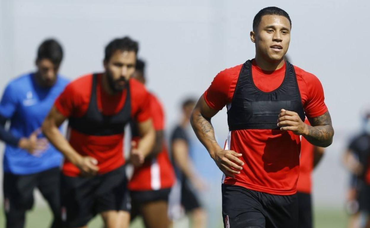 Darwin Machís, durante un entrenamiento reciente. 