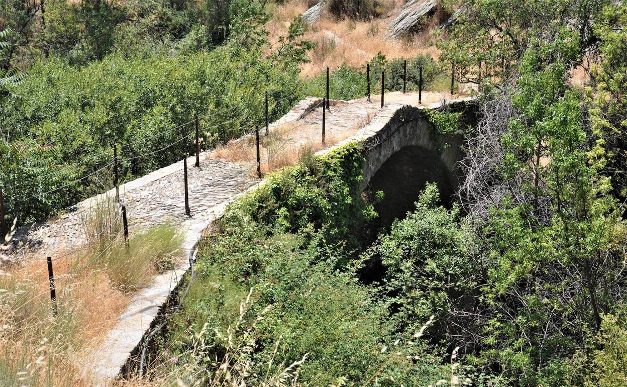 El puente romano de Mecina Bombarón se convierte en uno de los principales atractivos del municipio
