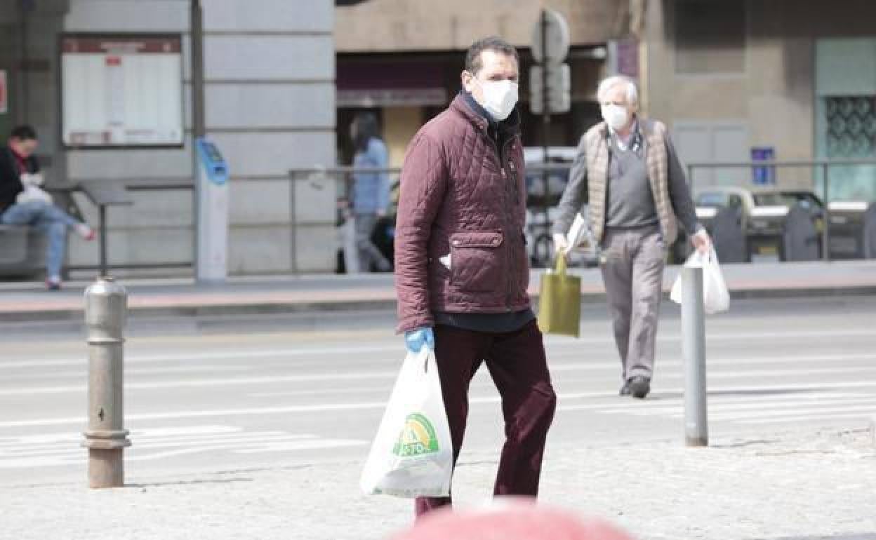 ¿A qué hora entrará en vigor la obligación de usar la mascarilla en Andalucía? Todo lo que se sabe hasta ahora