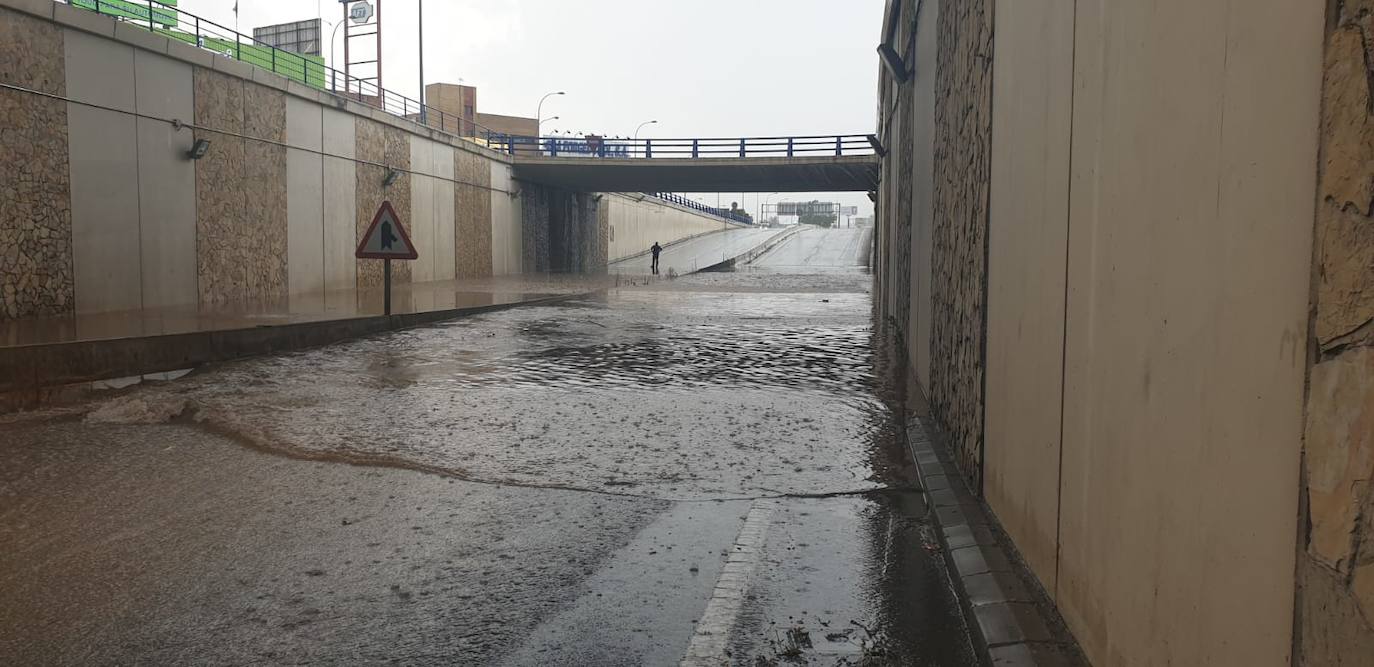 La mayoría de las incidencias son inundaciones de bajos de viviendas