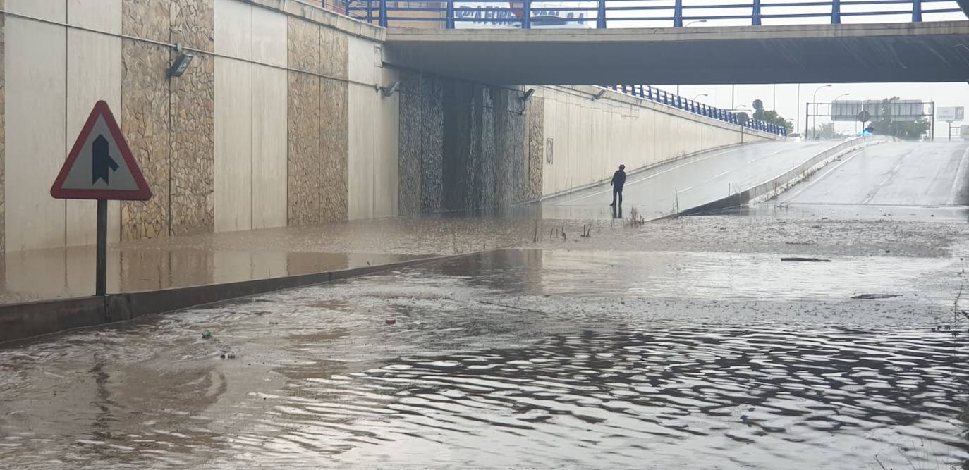 La mayoría de las incidencias son inundaciones de bajos de viviendas