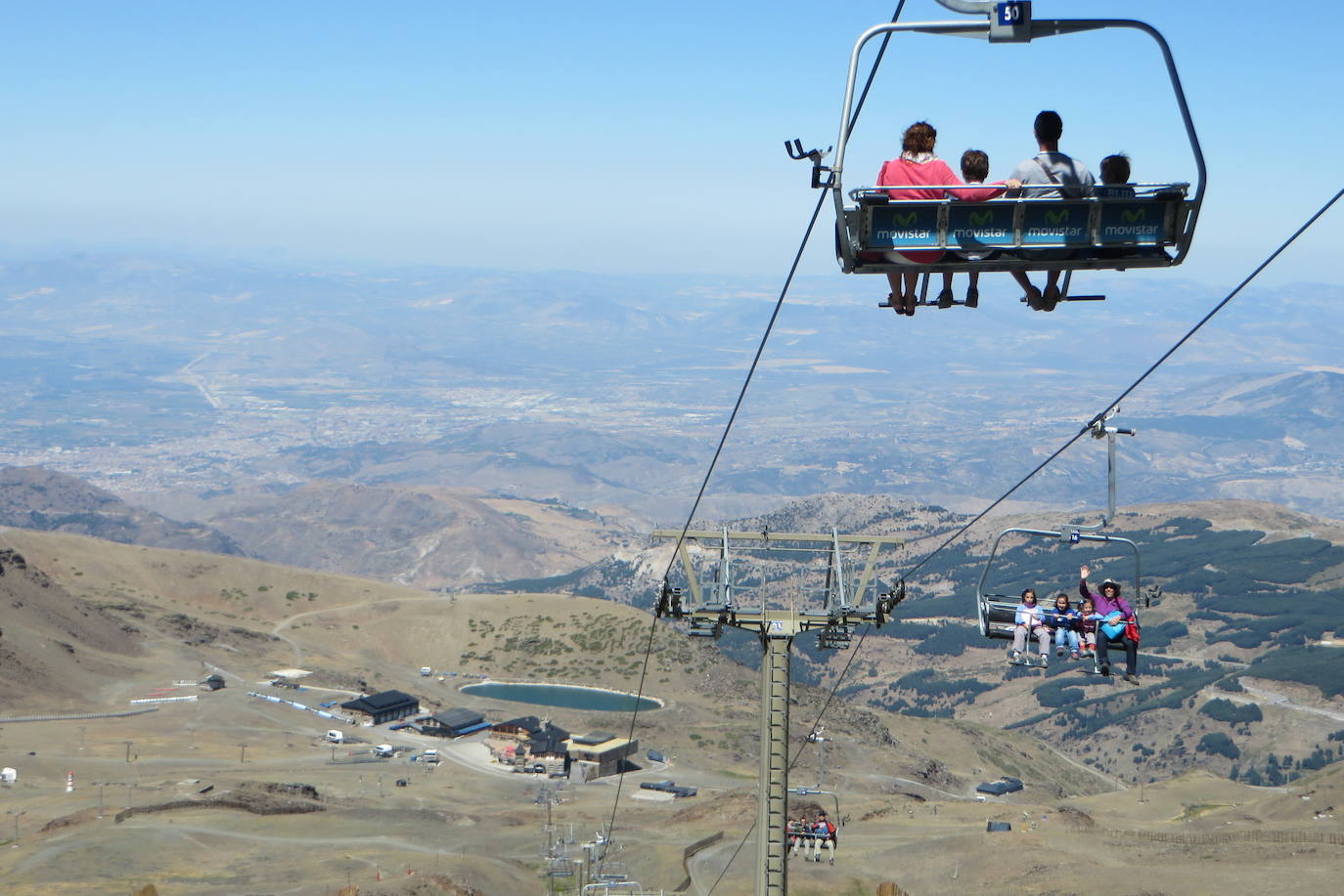 Impresionantes vistas desde el teleférico Veleta, con Borreguiles justo debajo. 