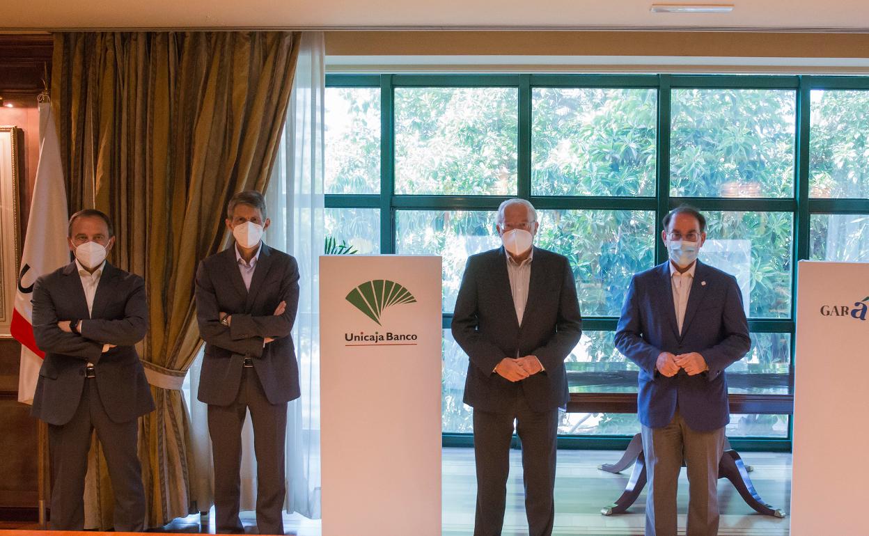 Unicaja Banco y Garántia destinan 160 millones de préstamos con avales para facilitar la financiación de pymes y autónomos