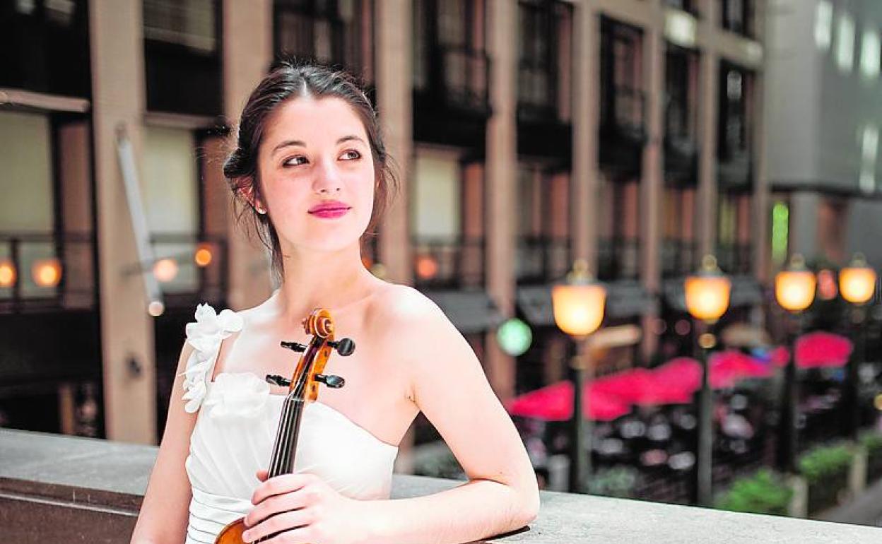 La violinista granadina María Dueñas.