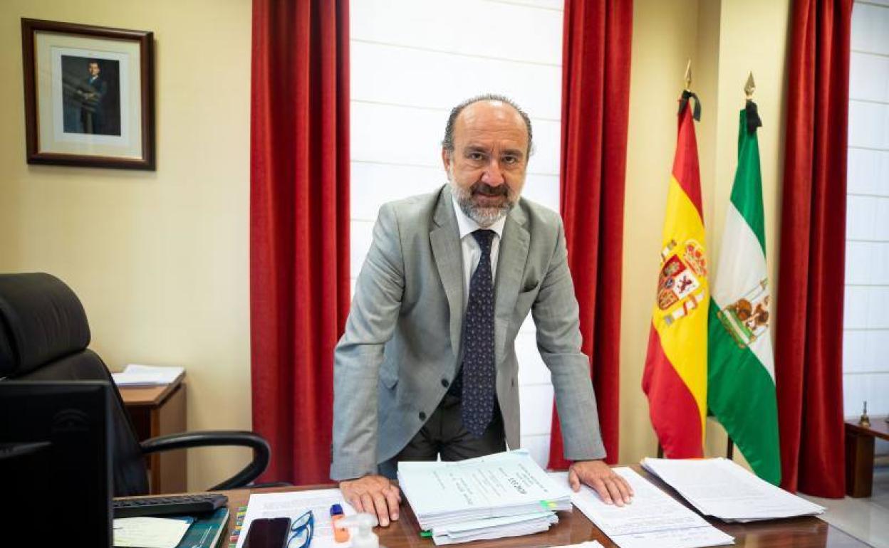 El magistrado José Luis López Fuentes optará a revalidar el cargo de presidente de la Audiencia. 