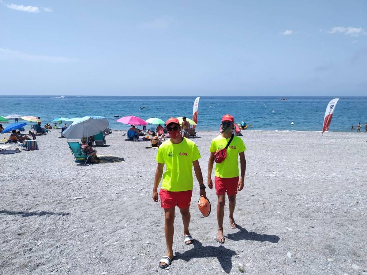 La playa de San Cristóbal presenta este mediodía de domingo un aspecto formidable. 