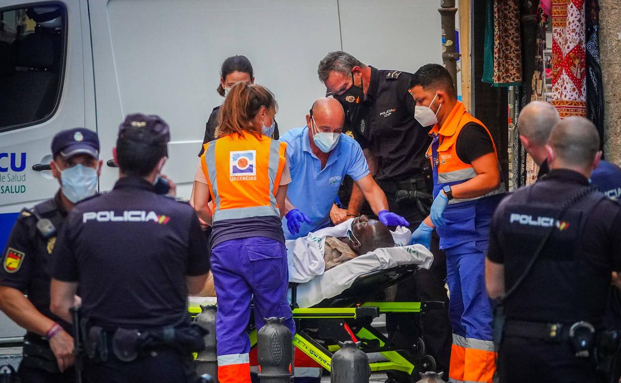 Tiroteo en Granada | El herido de bala ingresa en UCI tras ser intervenido con éxito