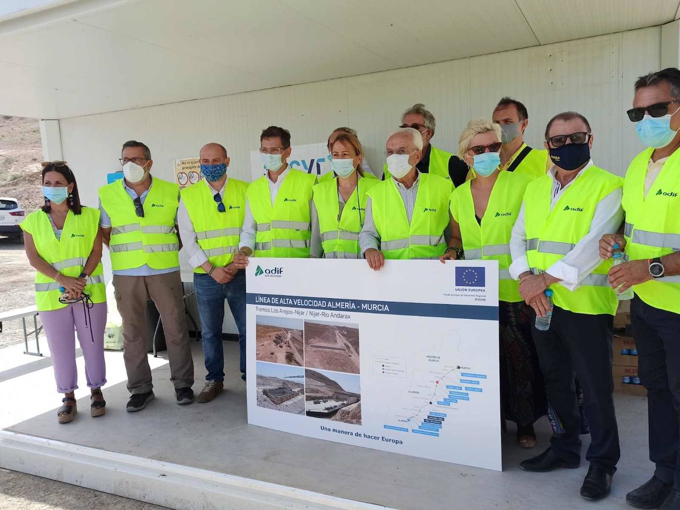 Visita a las obras del AVE entre Níjar y la capital, en donde los tajos comienzan ya con importantes obras civiles para el tendido de viaductos y la ejecución de pasos inferiores y vías de desagüe. 