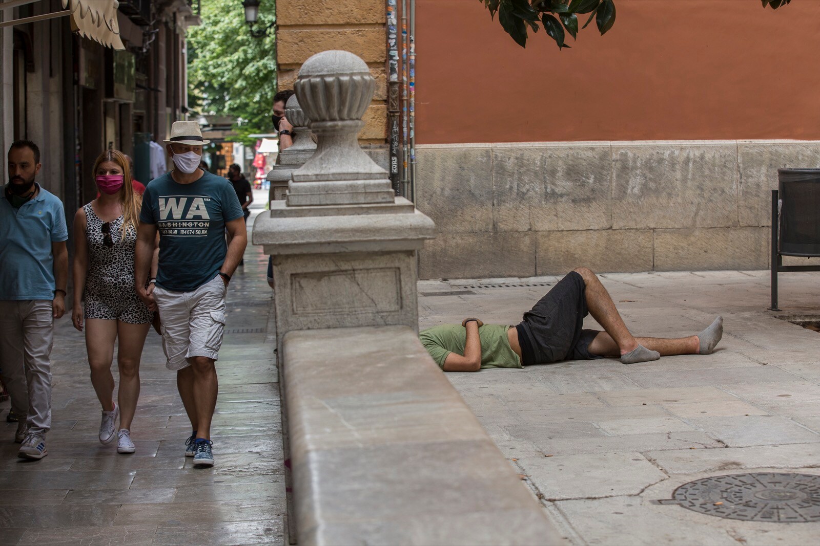 El primer día de agosto deja imágenes de turistas visitando los principales puntos de la ciudad pese a la ola de calor y a la incertidumbre por los rebrotes de coronavirus