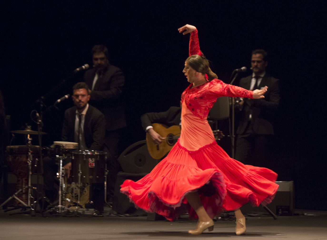 El bailaor Manuel Liñán presenta su obra '¡Viva!' en el teatro del Generalife