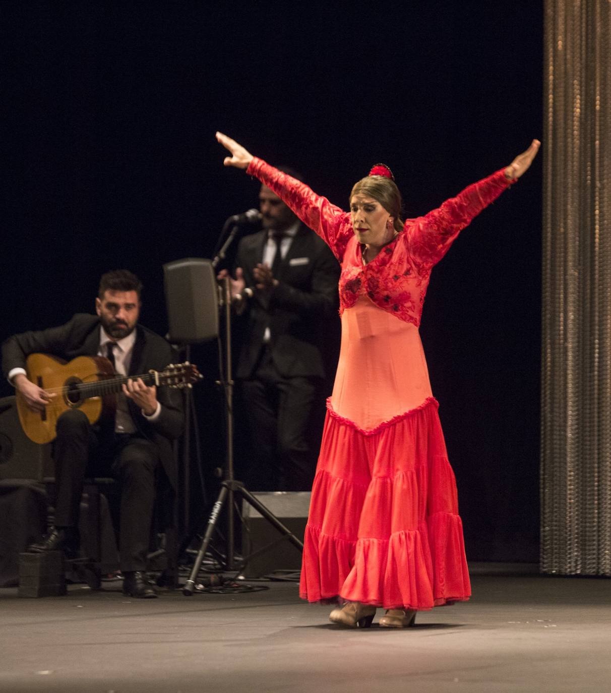 El bailaor Manuel Liñán presenta su obra '¡Viva!' en el teatro del Generalife