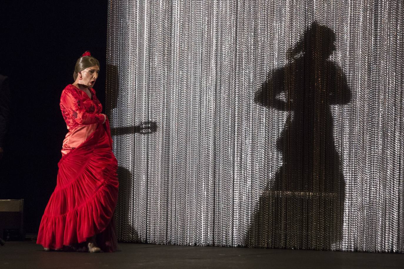 El bailaor Manuel Liñán presenta su obra '¡Viva!' en el teatro del Generalife