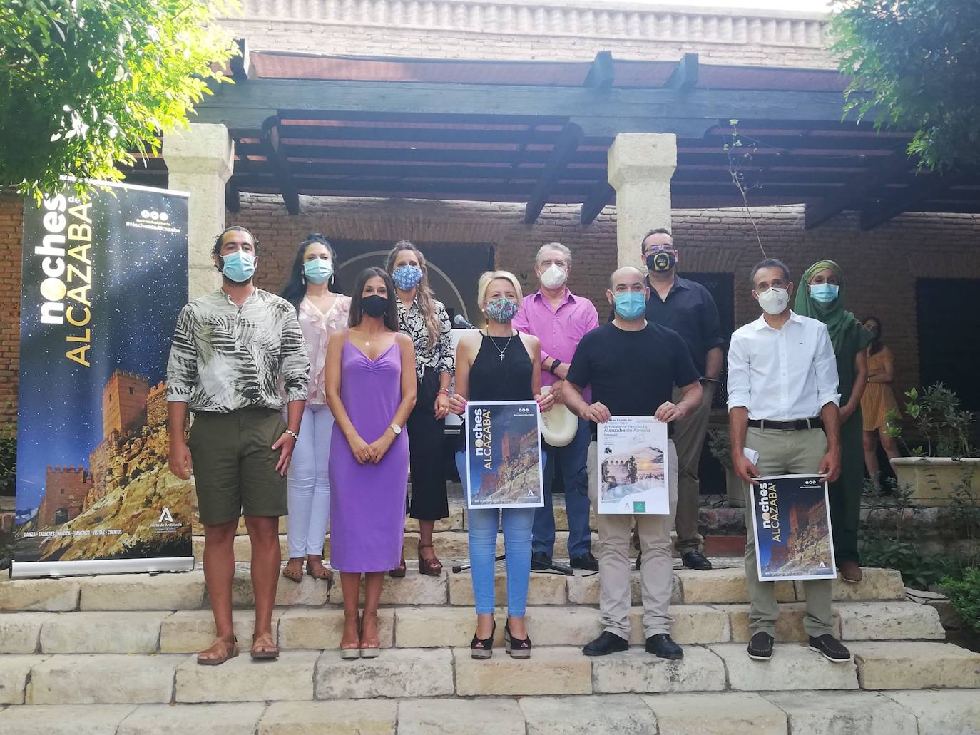 Participantes en la presentación del programa 'Noches en La Alcazaba'. 