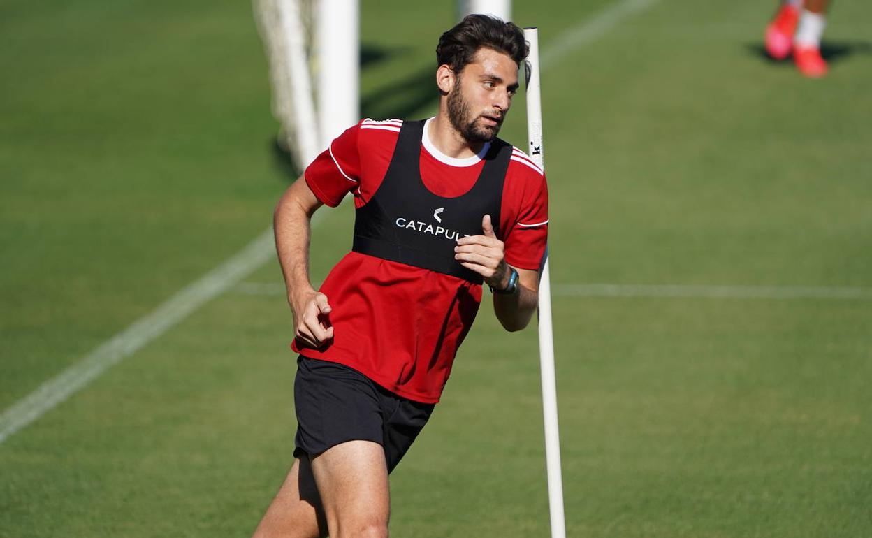 Iván Martos acelera el paso ante la llegada del playoff. 