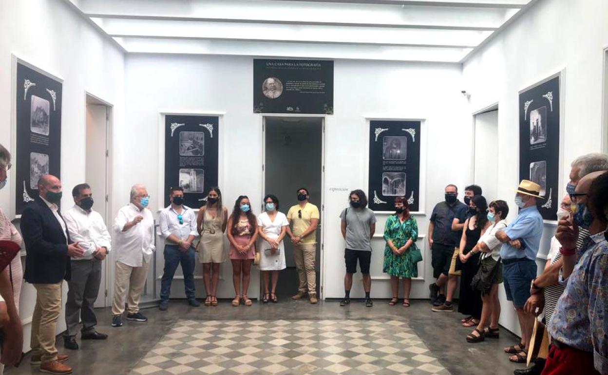 Inauguración de la exposición en Cabra del Santo Cristo. 