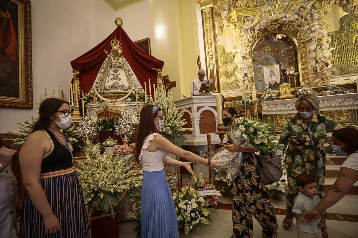 Fotos: Motril celebra la ofrenda floral a su patrona