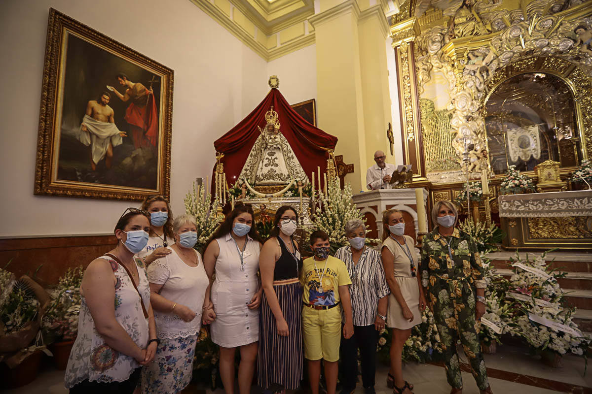 Fotos: Motril celebra la ofrenda floral a su patrona