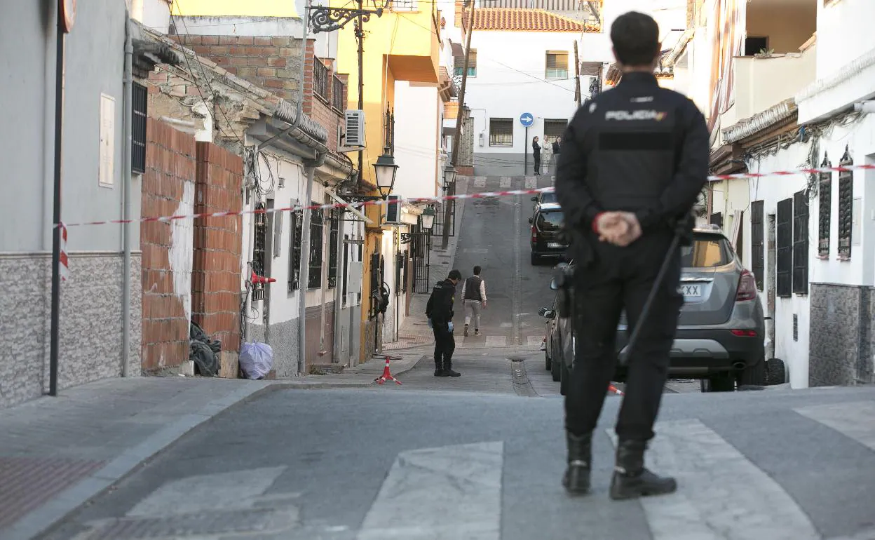 Trifulca en Granada al quedar libre un hombre detenido por intentar  atropellar a una familia | Ideal