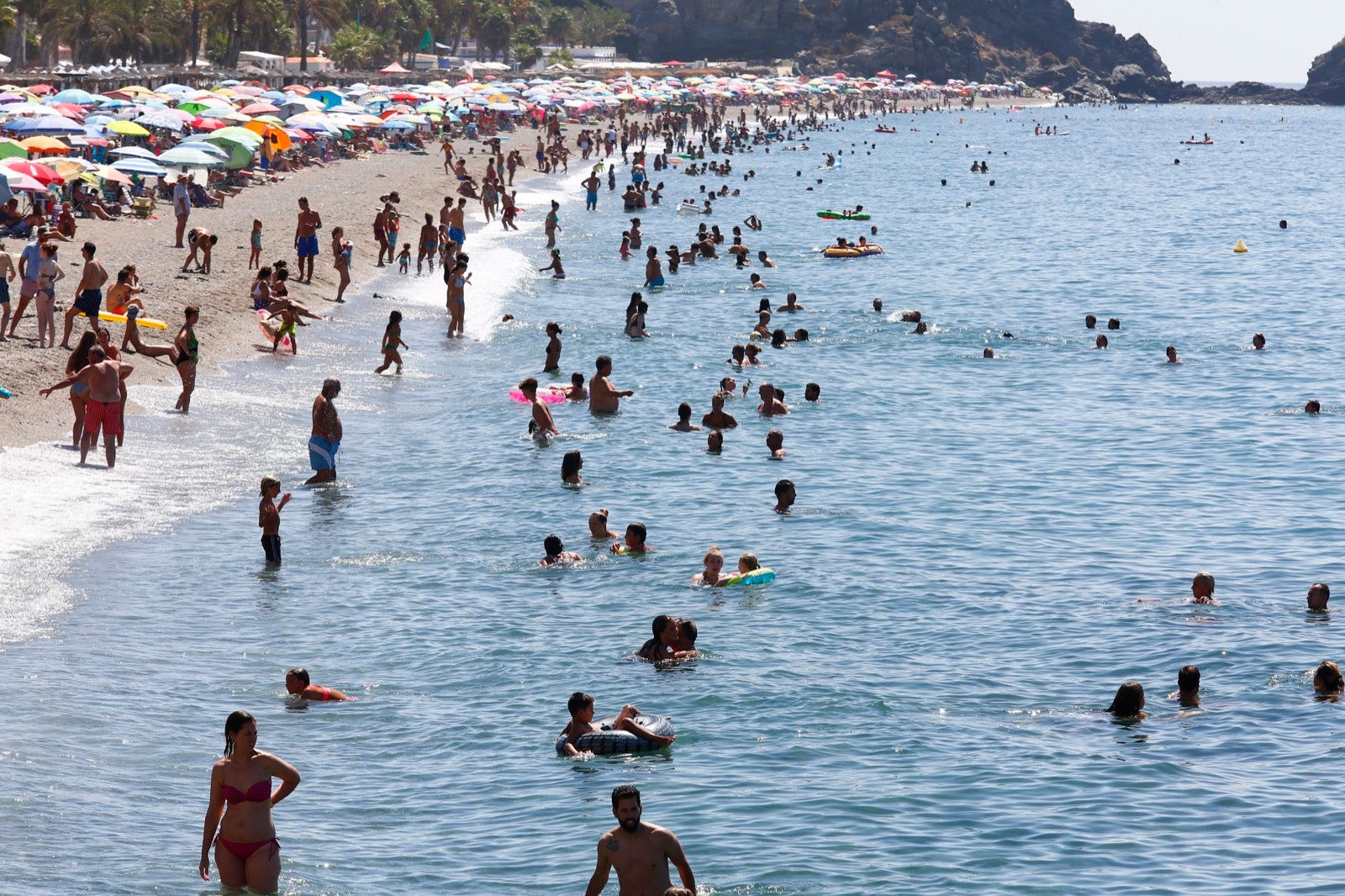 Veraneantes aprovechan los últimos días de mes para escaparse a las localides del litoral. 