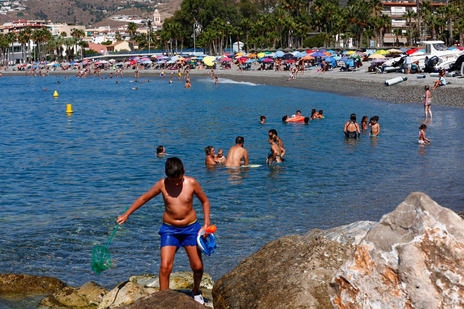 Veraneantes aprovechan los últimos días de mes para escaparse a las localides del litoral. 