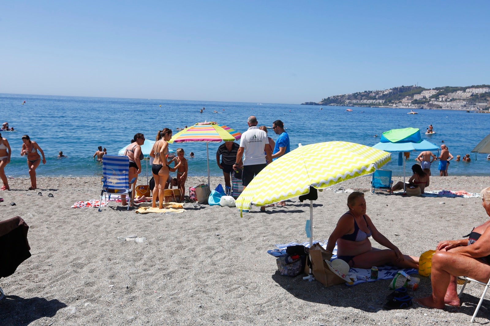 Veraneantes aprovechan los últimos días de mes para escaparse a las localides del litoral. 