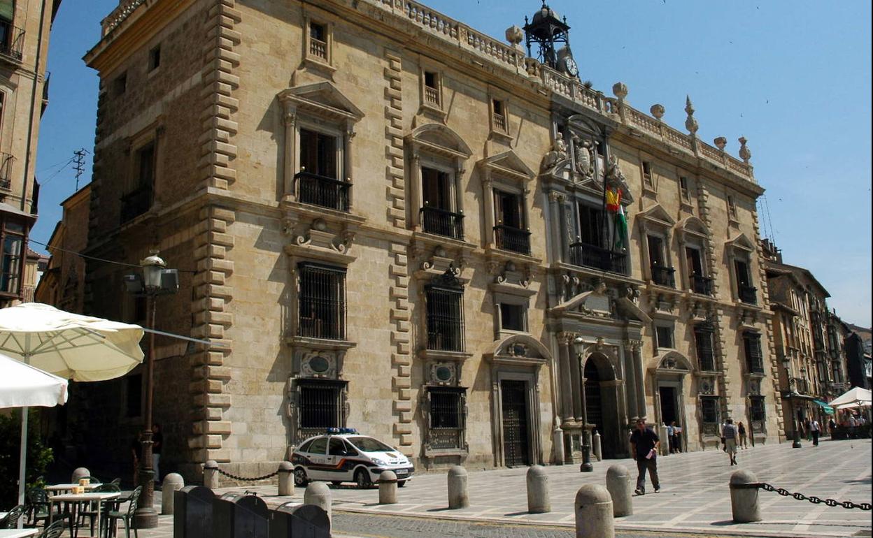 Fachada de la Real Chancillería, donde se halla la sección que ha dictado este fallo. 