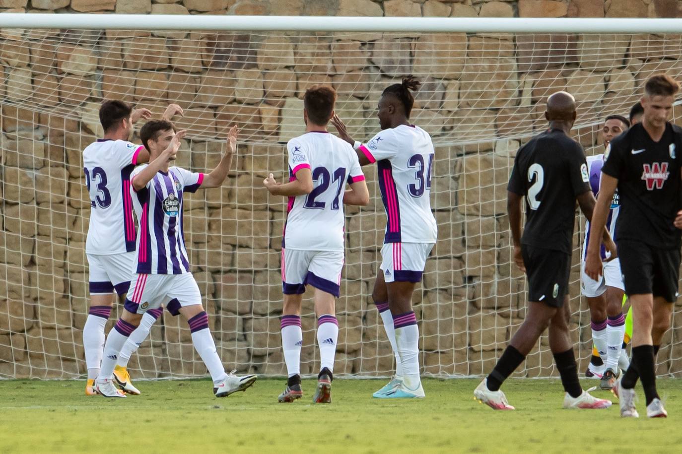 Fotos: Goleada al Granada en su primer test ante el Valladolid