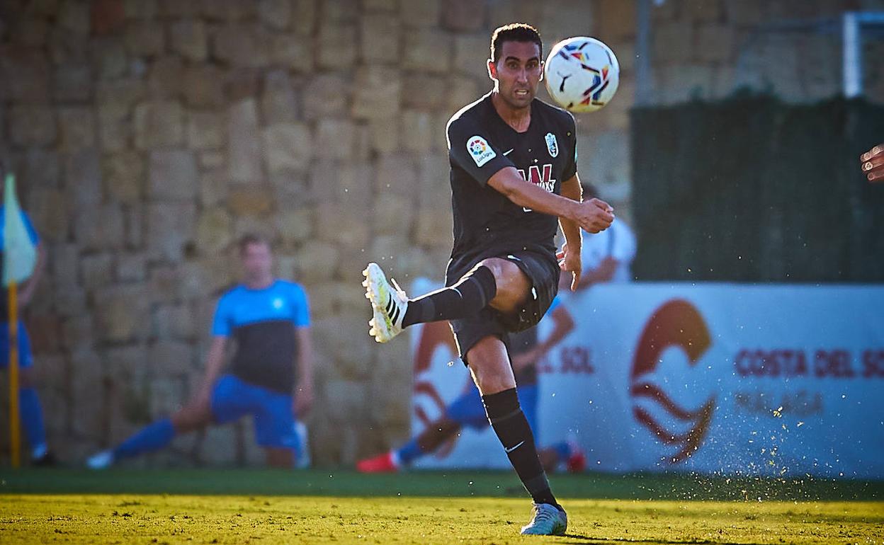 Ángel Montoro y Luis Milla crearon un centro del campo interesante defensiva y ofensivamente. 