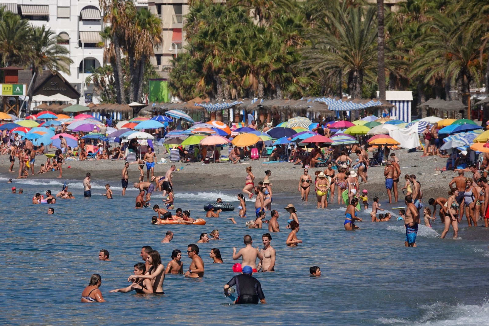 El buen tiempo ha acompañado a los que se han acercado a la Costa Tropical