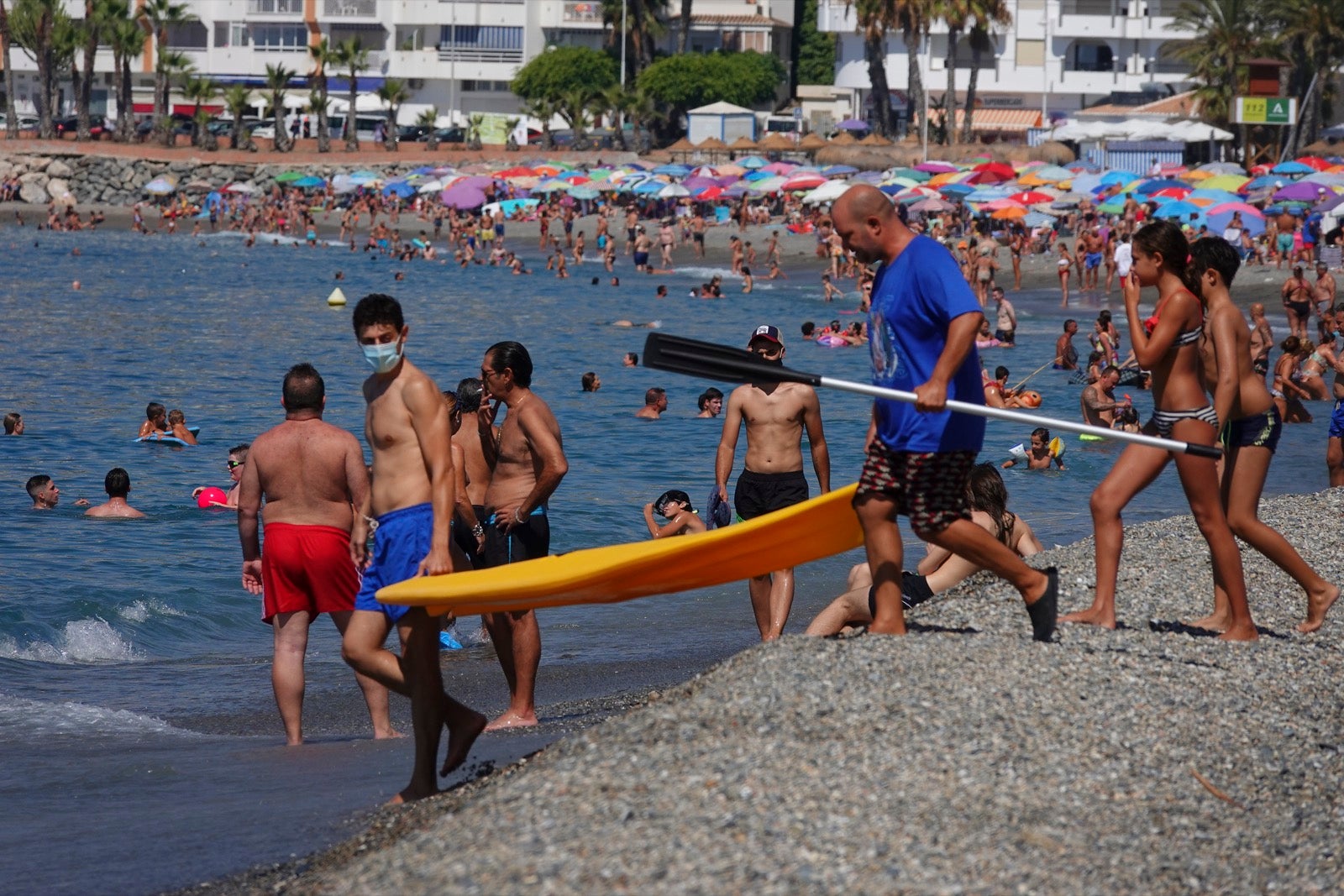 El buen tiempo ha acompañado a los que se han acercado a la Costa Tropical