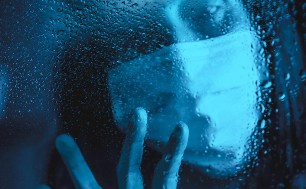 «Asquerosa, voy a pegarte una paliza que te voy a matar»: el virus no debilita la violencia de género