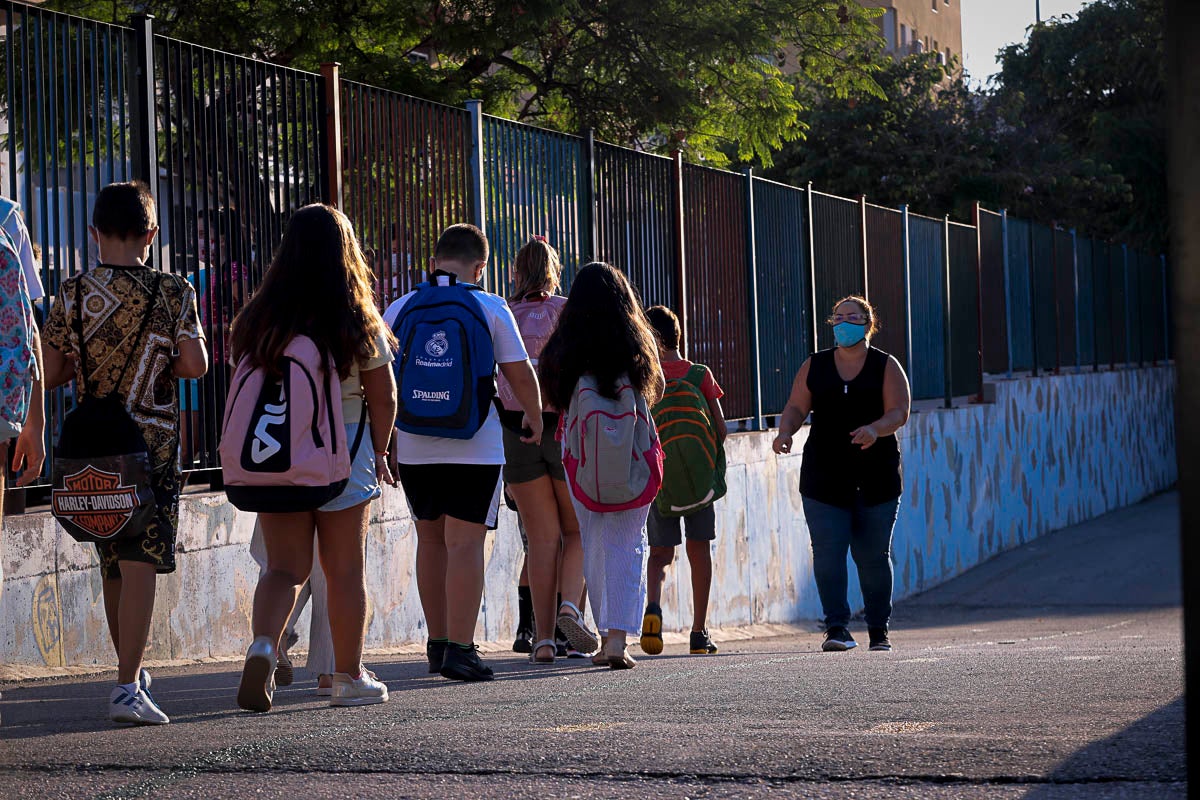 Vuelta a las aulas en los colegios Garvayo Dinelli y Los Álamos de Motril