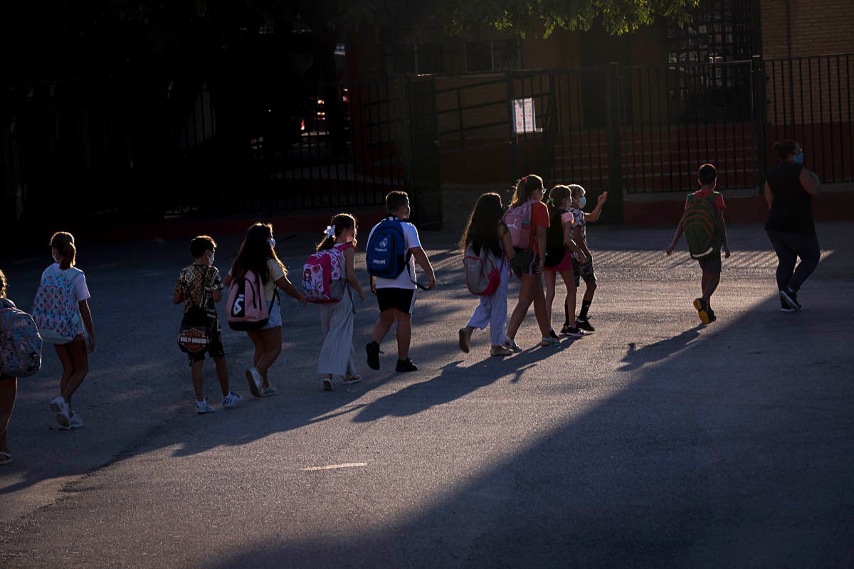 Vuelta a las aulas en los colegios Garvayo Dinelli y Los Álamos de Motril