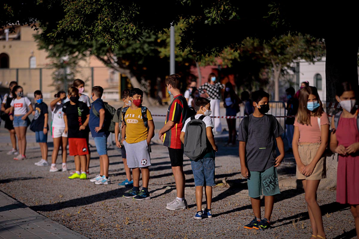 Vuelta a las aulas en los colegios Garvayo Dinelli y Los Álamos de Motril