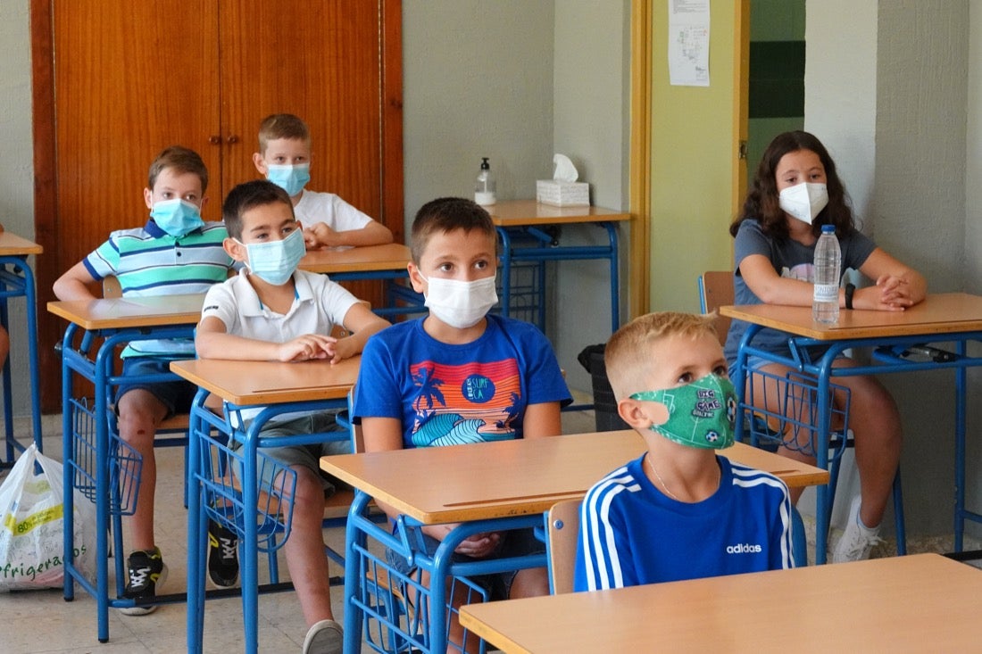 Vuelta a las aulas en los colegios Garvayo Dinelli y Los Álamos de Motril