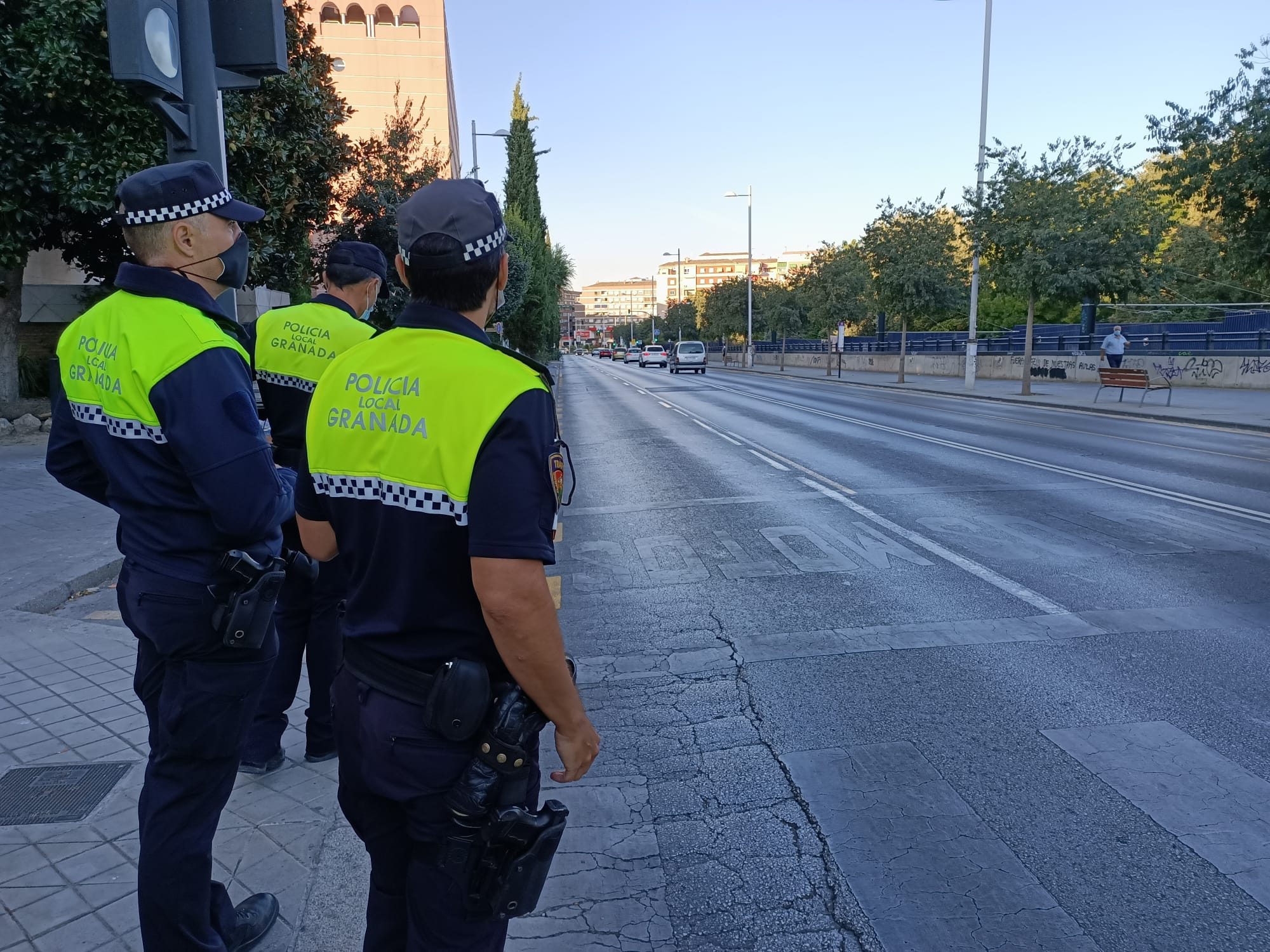 El tráfico en Granada en la mañana de la vuelta a las aulas