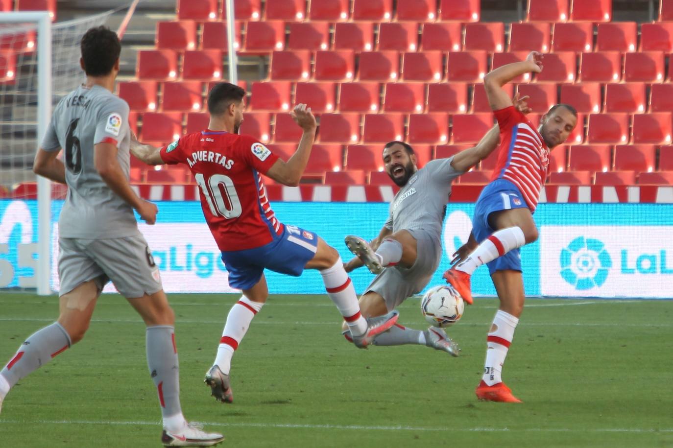 El equipo rojiblanco ha recibido este sábado al Athletic en la primera jornada de liga 
