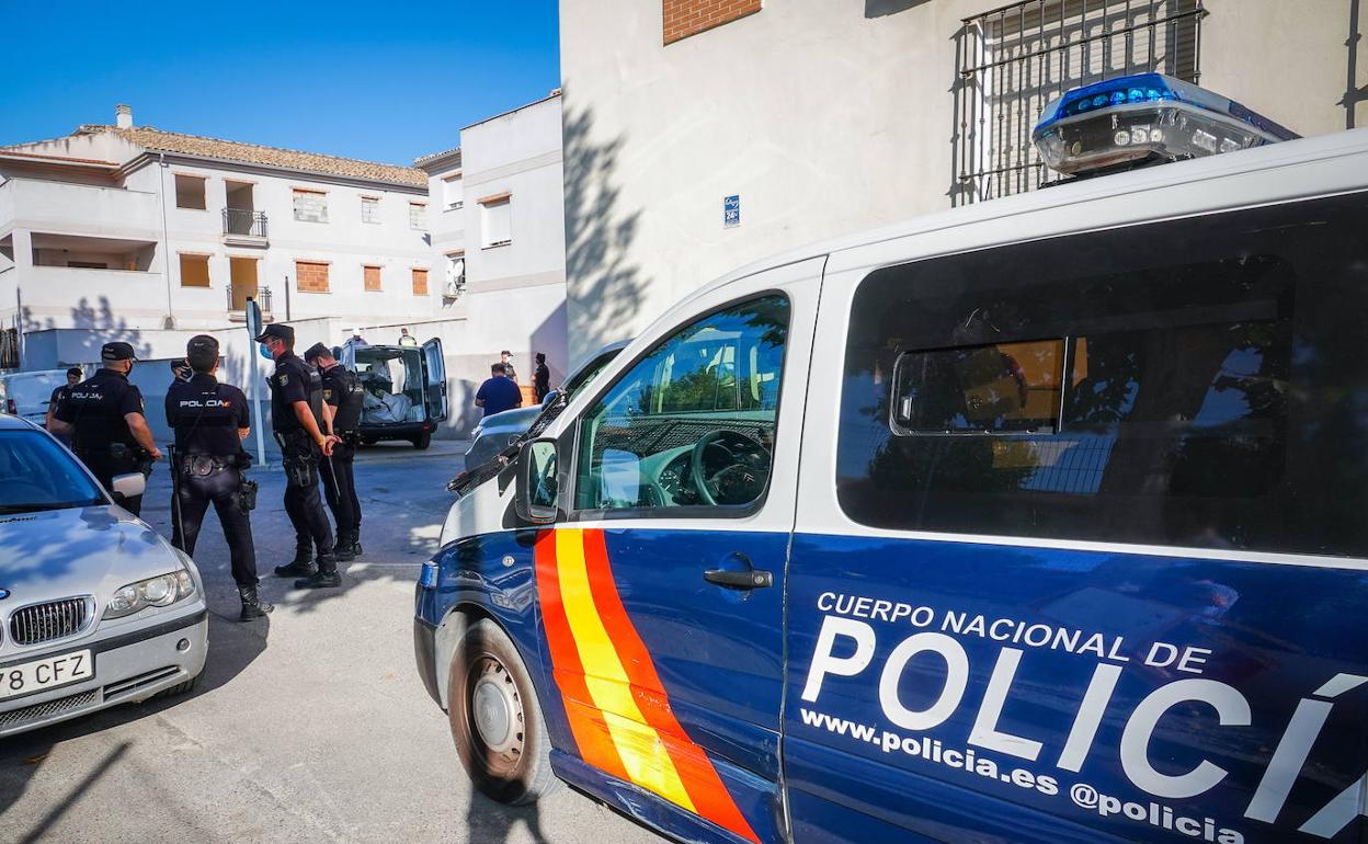 Imagen de la operación policial en Cijuela el pasado miércoles.