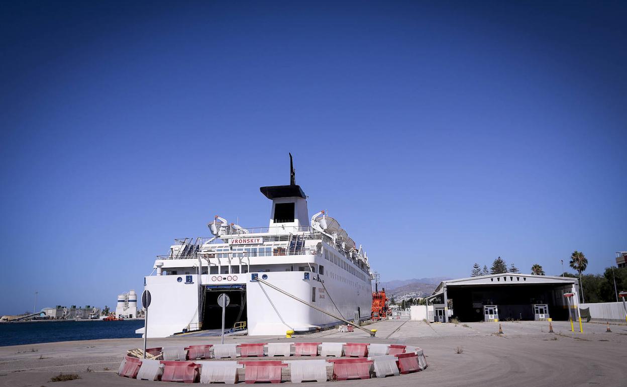 El buque de Melilla lleva atracado en el puerto de Motril desde marzo.