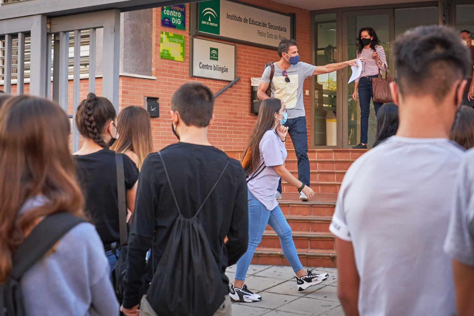 El regreso a las aulas de los estudiantes de Secundaria y Bachillerato no está provocando retenciones en la ciudad ni en la autovía